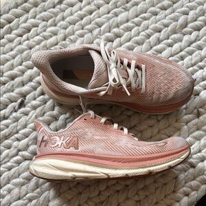 Hoka Clifton 9 Pink Salmon Cream Running Shoes 7.5B